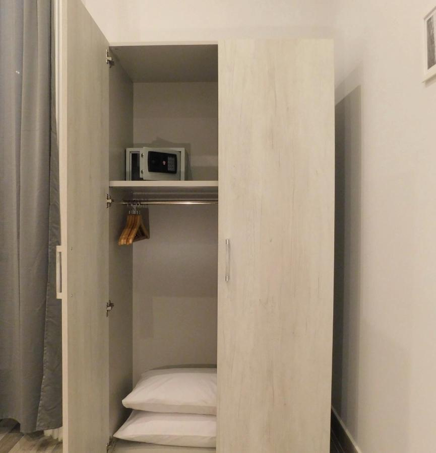Scaramantico Rooms Наполи Екстериор снимка