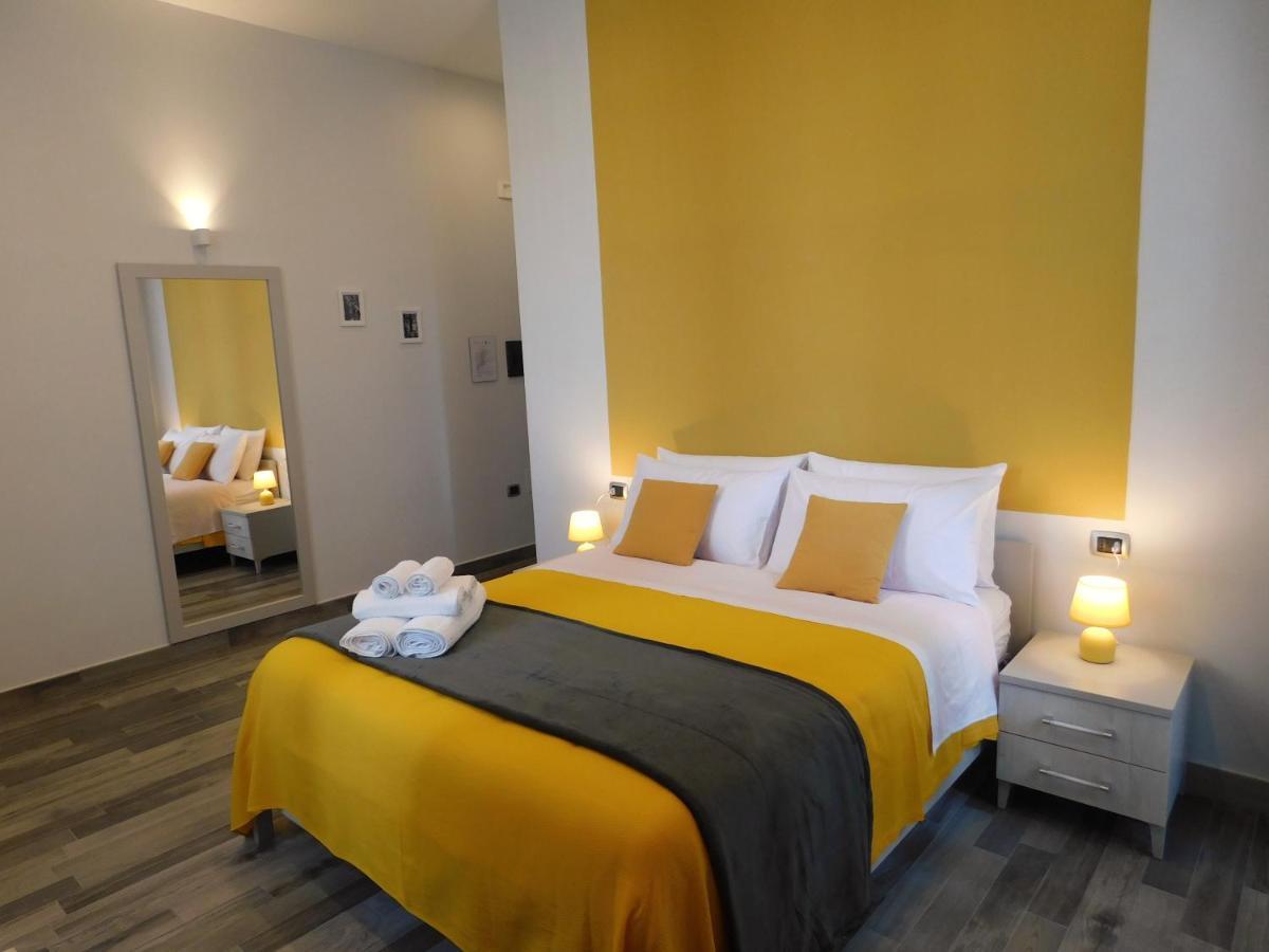 Scaramantico Rooms Наполи Екстериор снимка